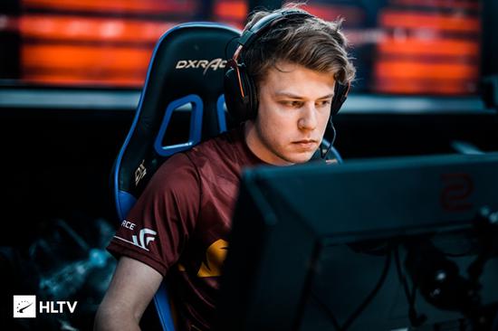 状态有点好！RNG打野选手Wei以71%胜率冲上韩服第二！